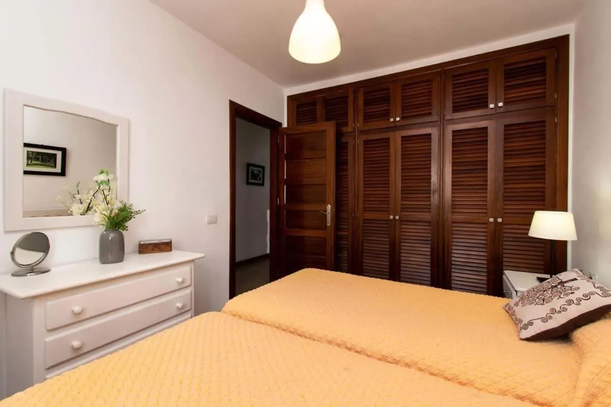 Appartamento Victoria Court II H117 - One Bed With Sunny Balcony Los Cristianos  Spagna