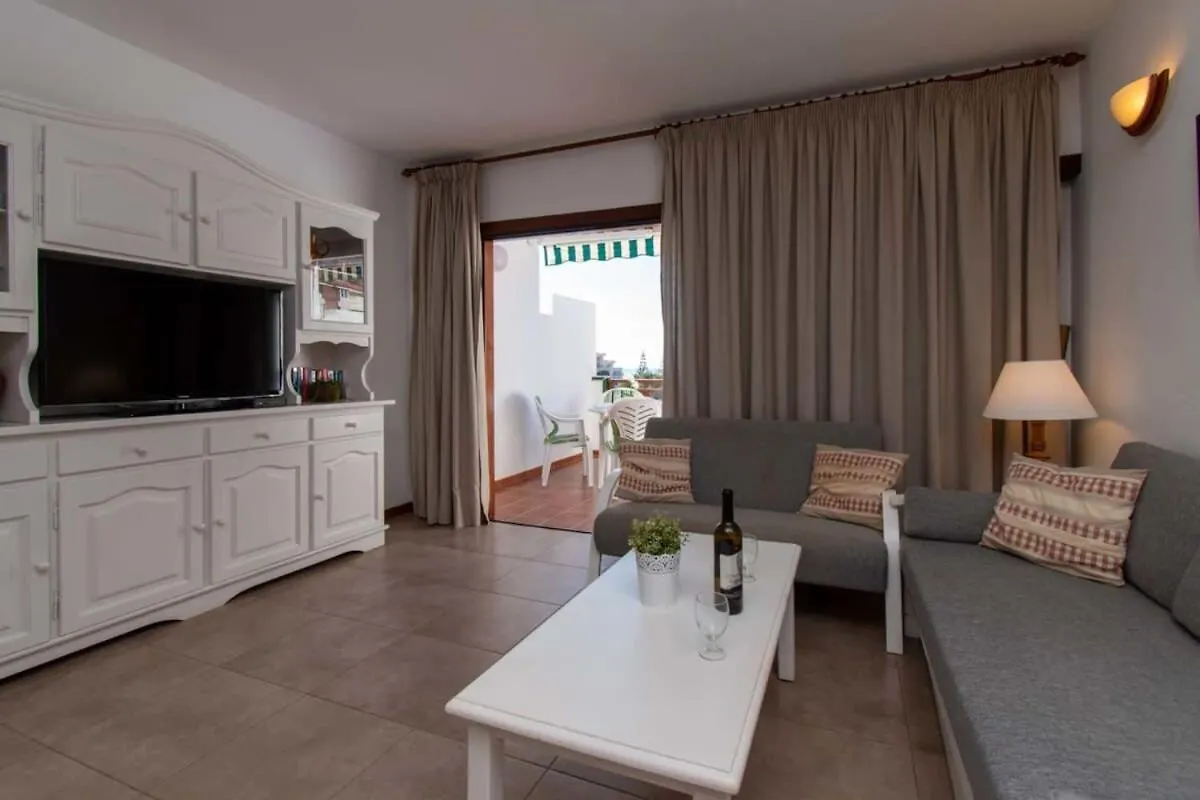 Appartamento Victoria Court II H117 - One Bed With Sunny Balcony Los Cristianos  Los Cristianos (Tenerife)